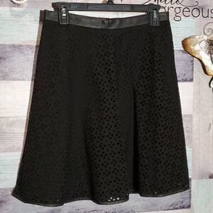 Ann Taylor Black Eyelet Flirty Skirt Sz 4 923